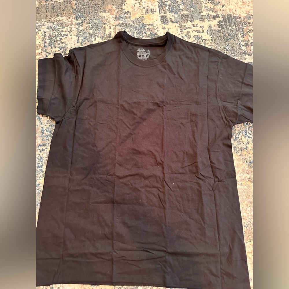 Fruit of the loom black tee shirt